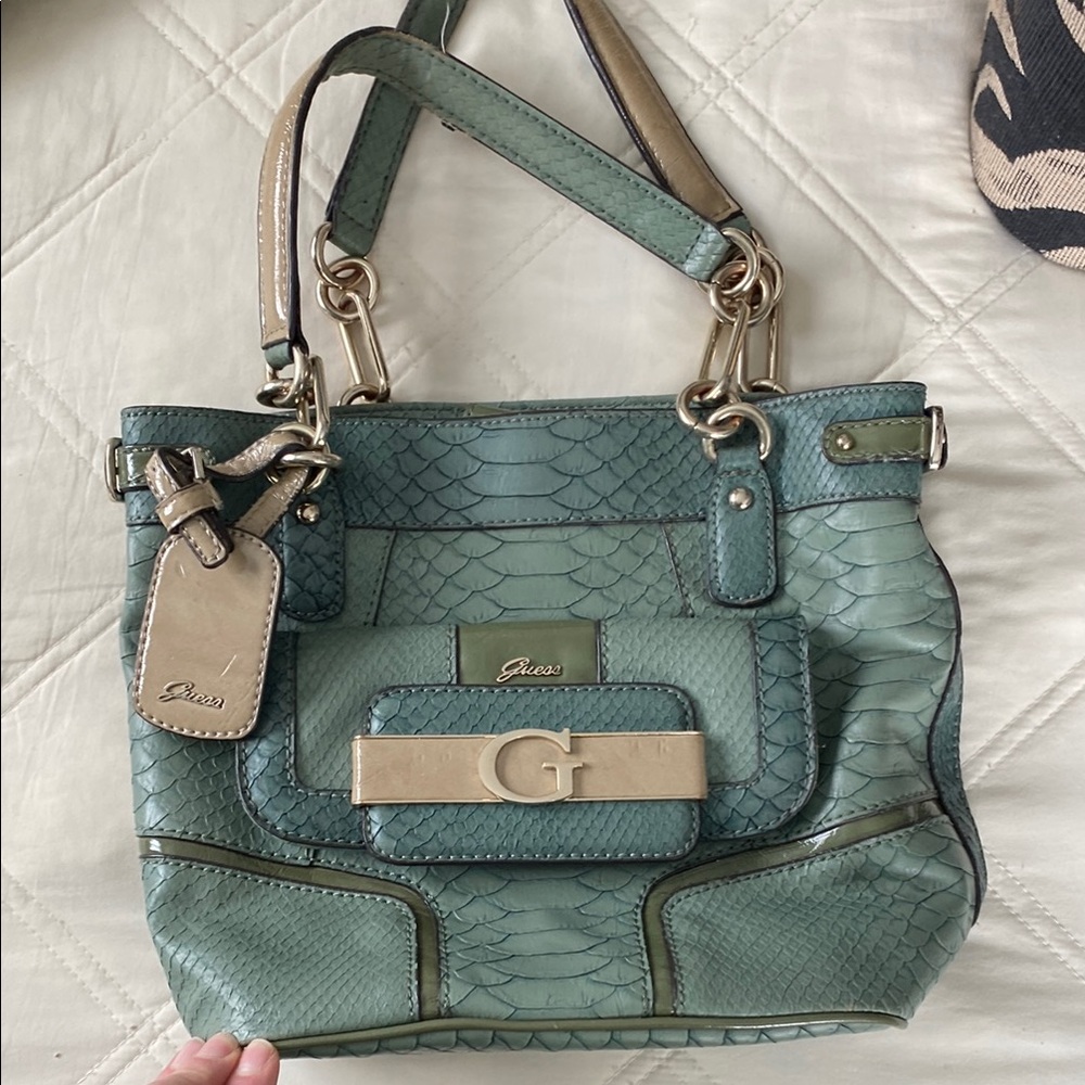 Guess Green Shoulder Bag with Soft Leather and Gold Accents